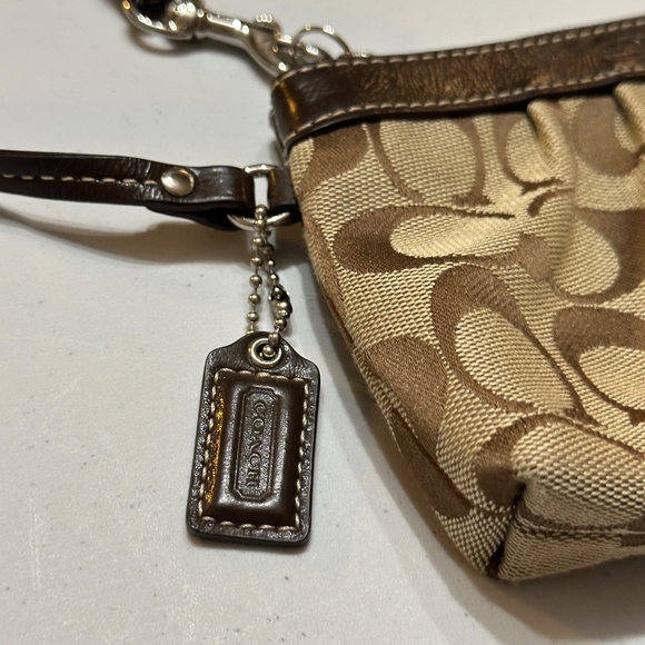 COACH Wristlet Brown Small Purse Signature Jacquard Pleated Monogram - Picture 3 of 14